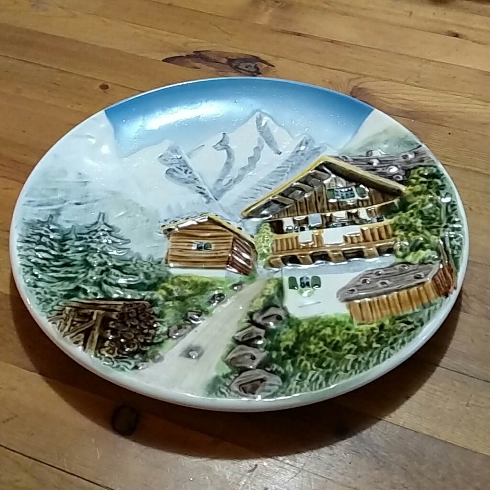 German Handmade 9" 3D Mountain Scene New!